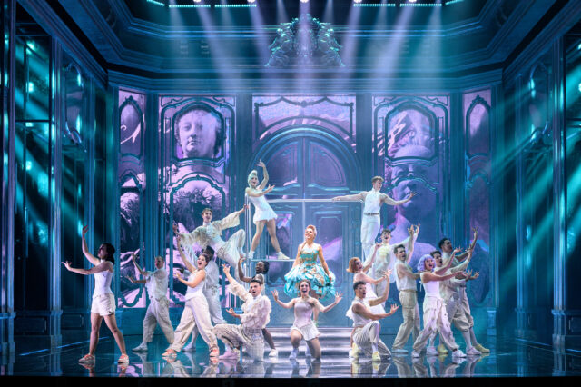 Maria Theresia: Das Musical: Szene im Ronacher in Wien