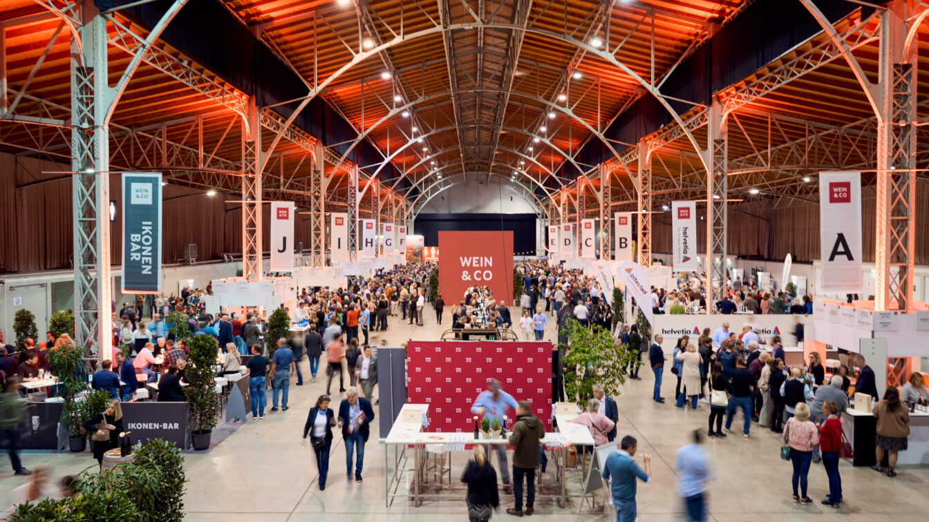 auf der gut besuchten Weinmesse MondoVino in der Wiener Marx Halle