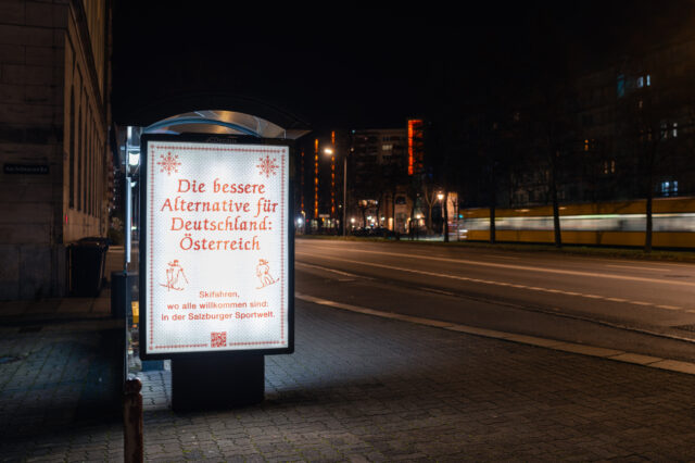 Auffällige Botschaft in Dresden (c) Tobias Ritz