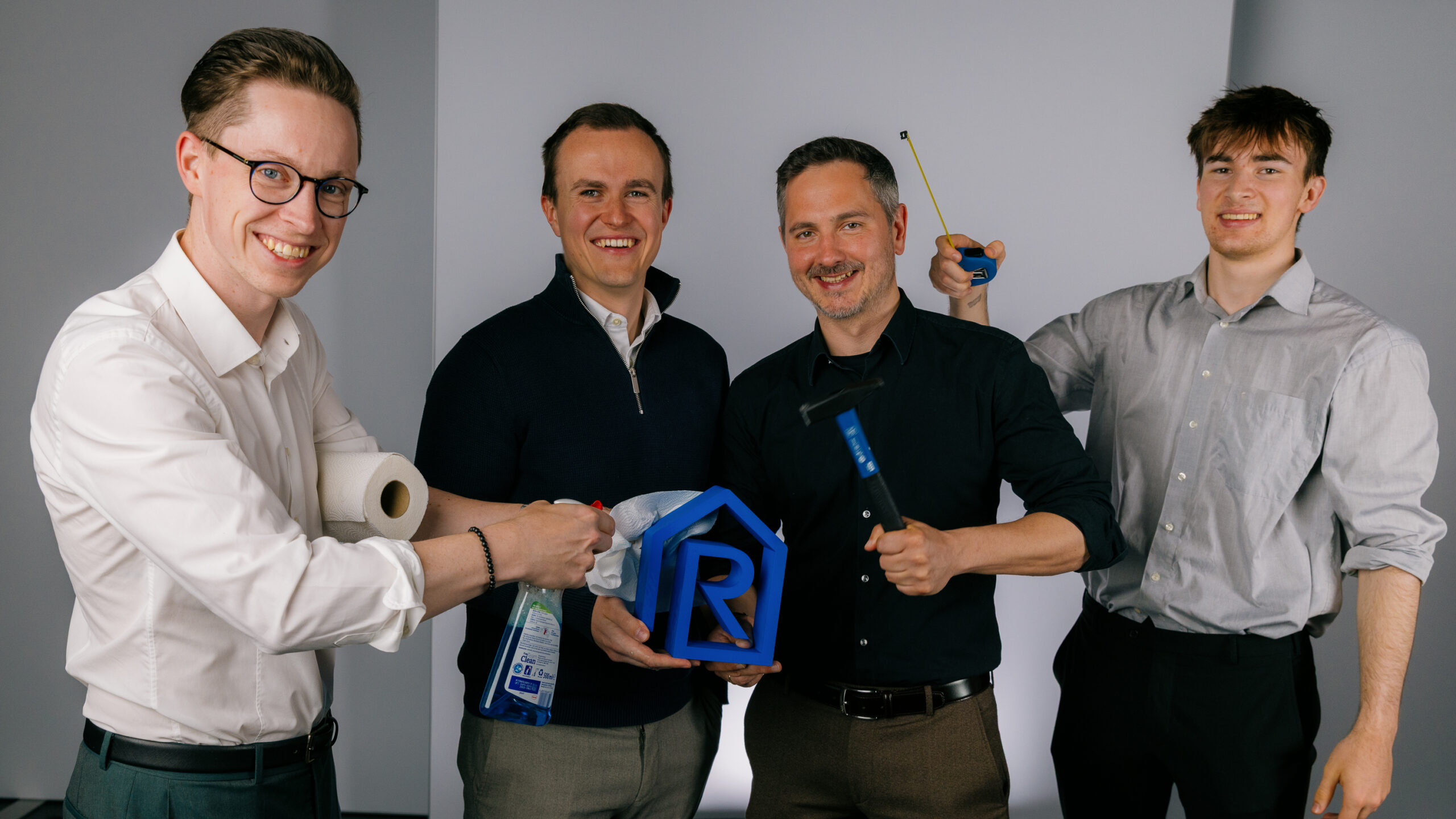 Eine Gruppe von Männern in Arbeitskleidung