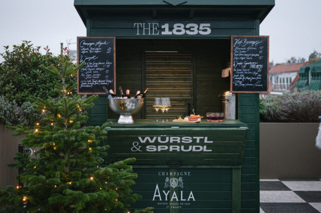 das Advent-Pop-Up Würstl & Sprudel im Rosewood Vienna in Wien