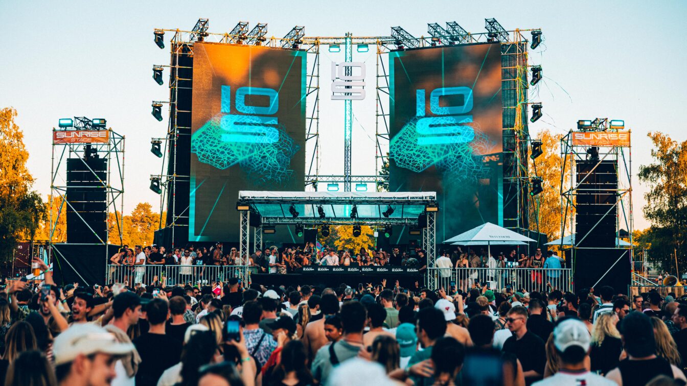 Die Bühne des Isle of Summer Festivals für elektronische Musik