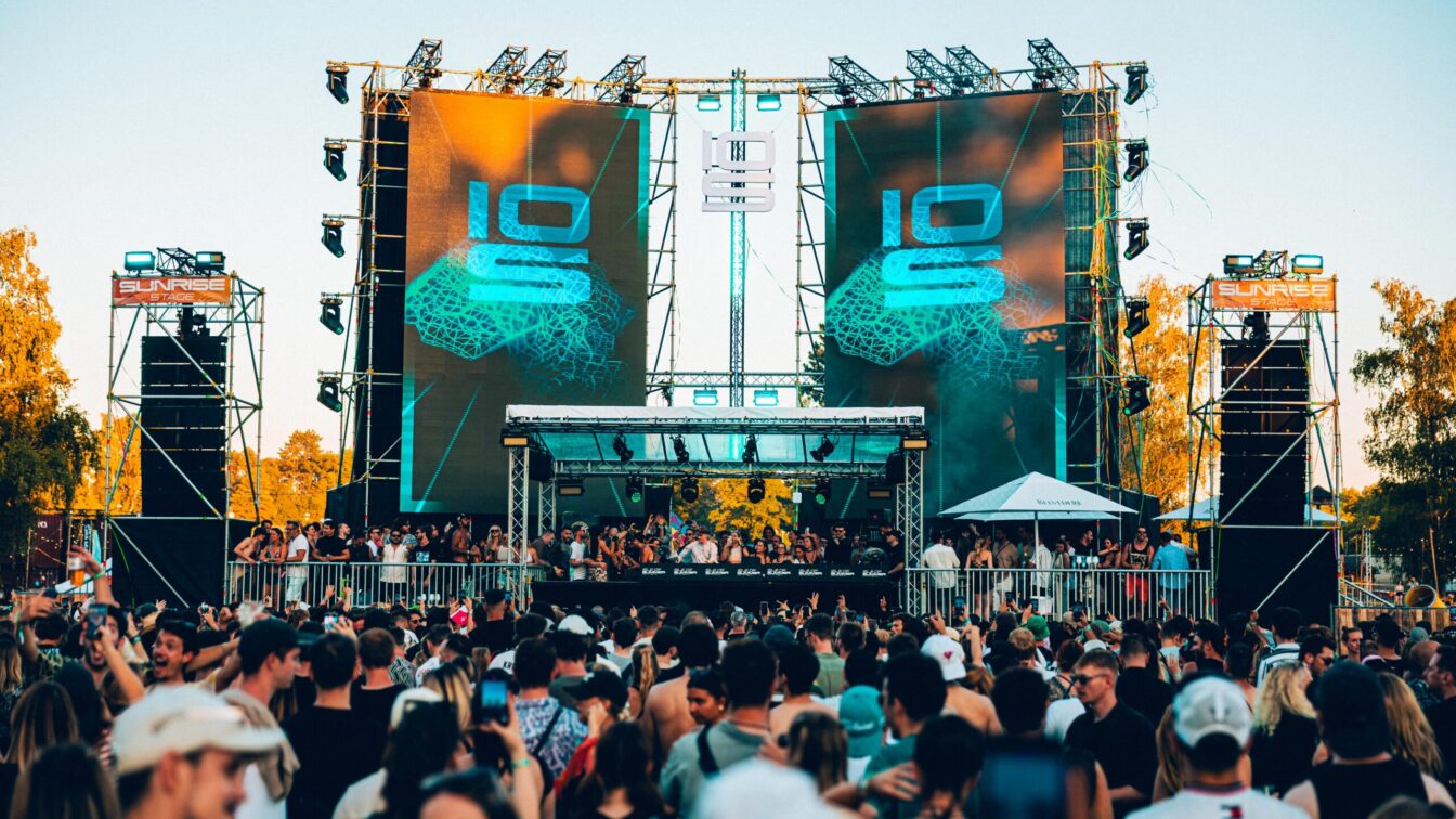 Die Bühne des Isle of Summer Festivals für elektronische Musik
