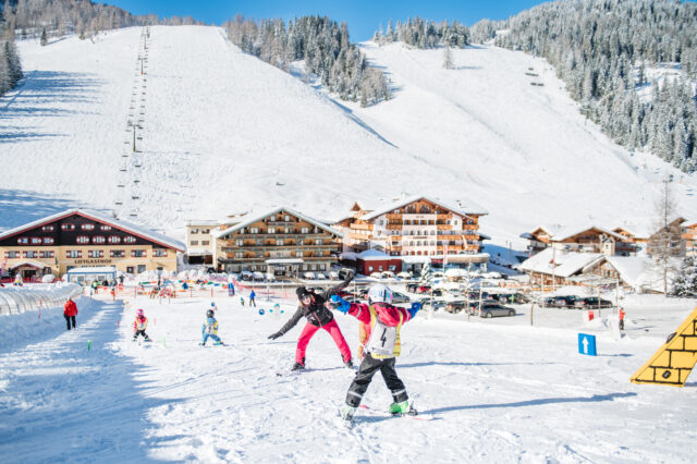 Kinder fahren am Zauchensee gratis Ski - zu Ostern! (c) Nadia Jabli Photography