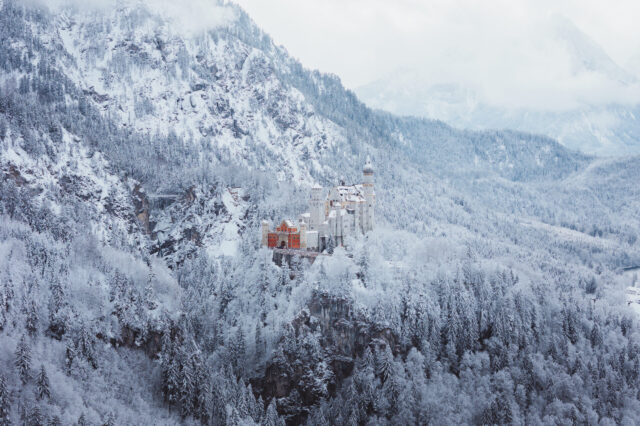Schloss Neuschwanstein im Allgäu bei Schnee