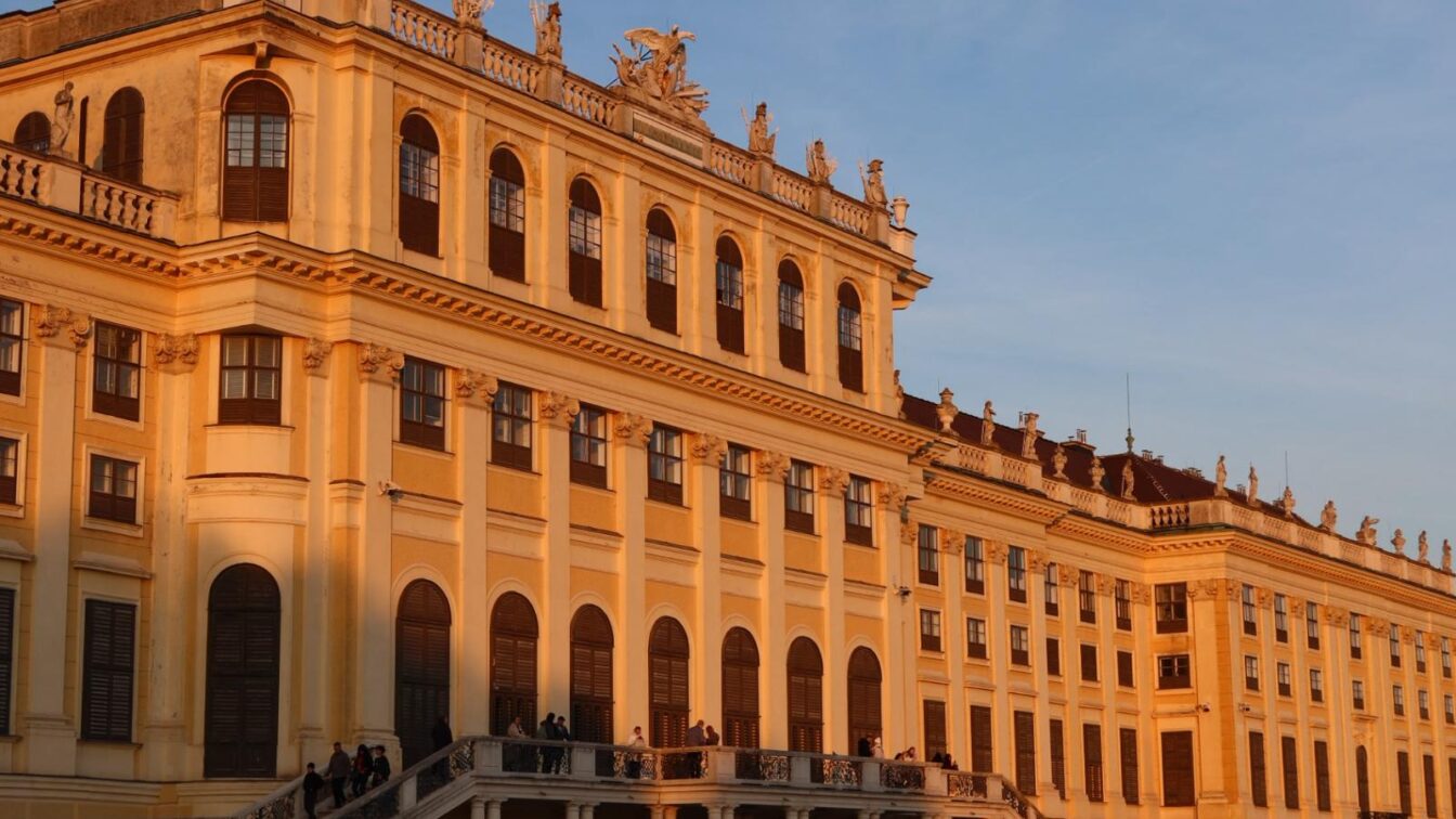 Schloss Schönbrunn bei Sonnenuntergang
