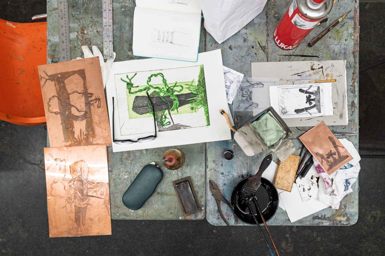 In der Grafischen Werkstatt im Traklhaus wird das immaterielle Kulturerbe der künstlerischen Drucktechniken erlebbar.