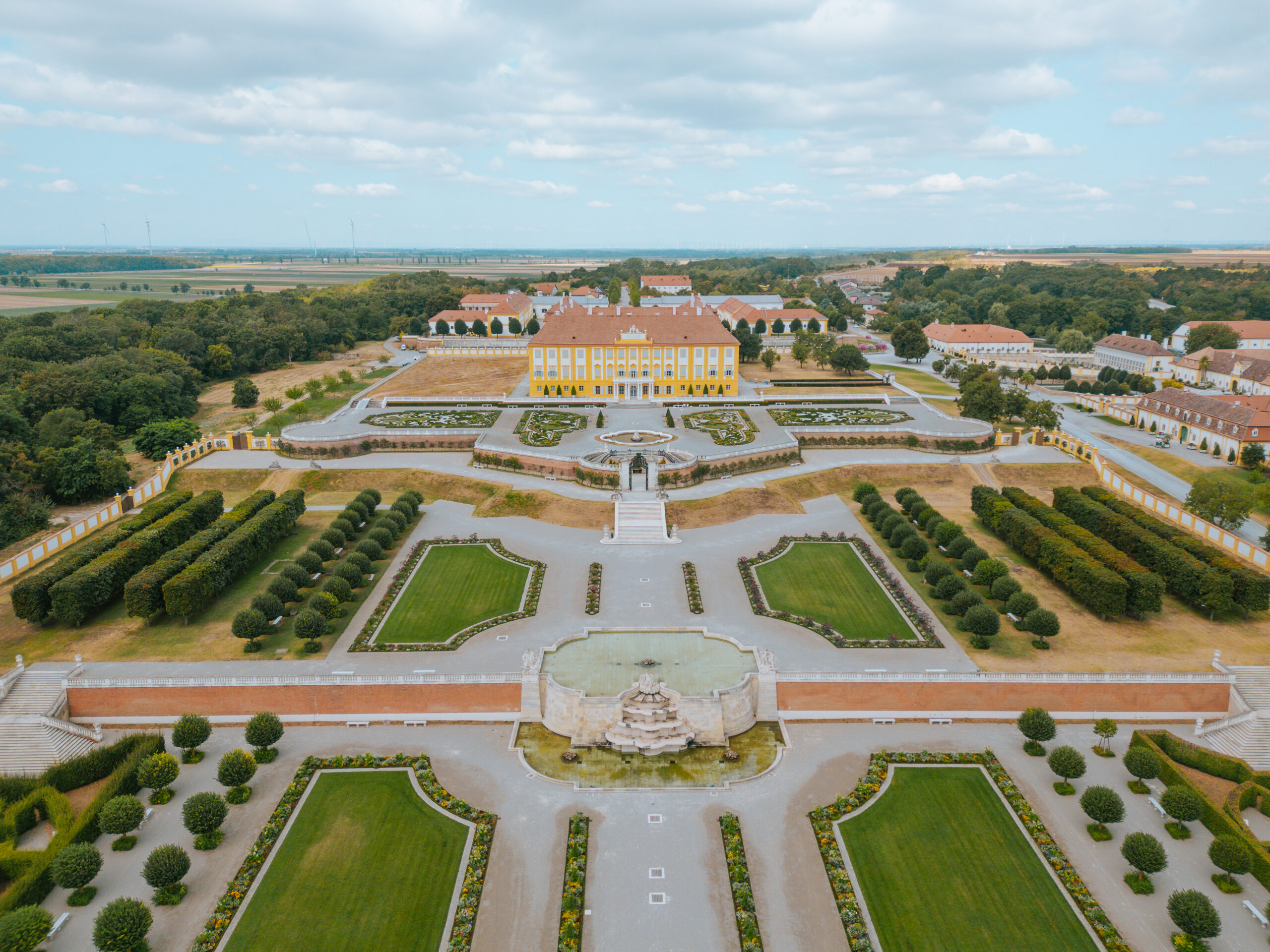 Der Barockgarten von Schloss Hof im Marchfeld in Niederösterreich