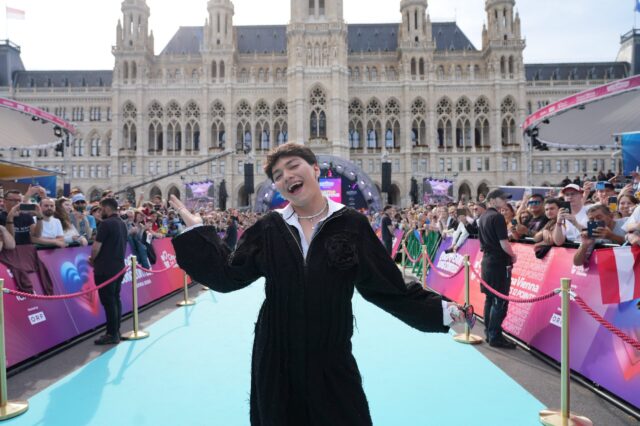 Eurovision Song Contest in Wien 2026: JJ am Eurovision Village am Rathausplatz