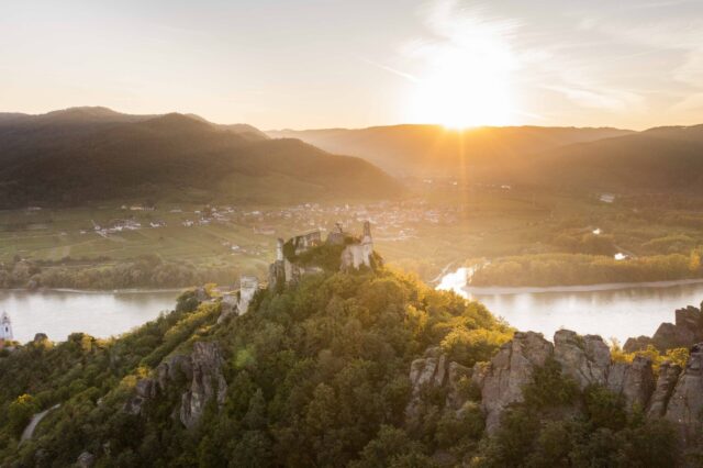 Ruine Dürnstein bei Sonnenuntergang