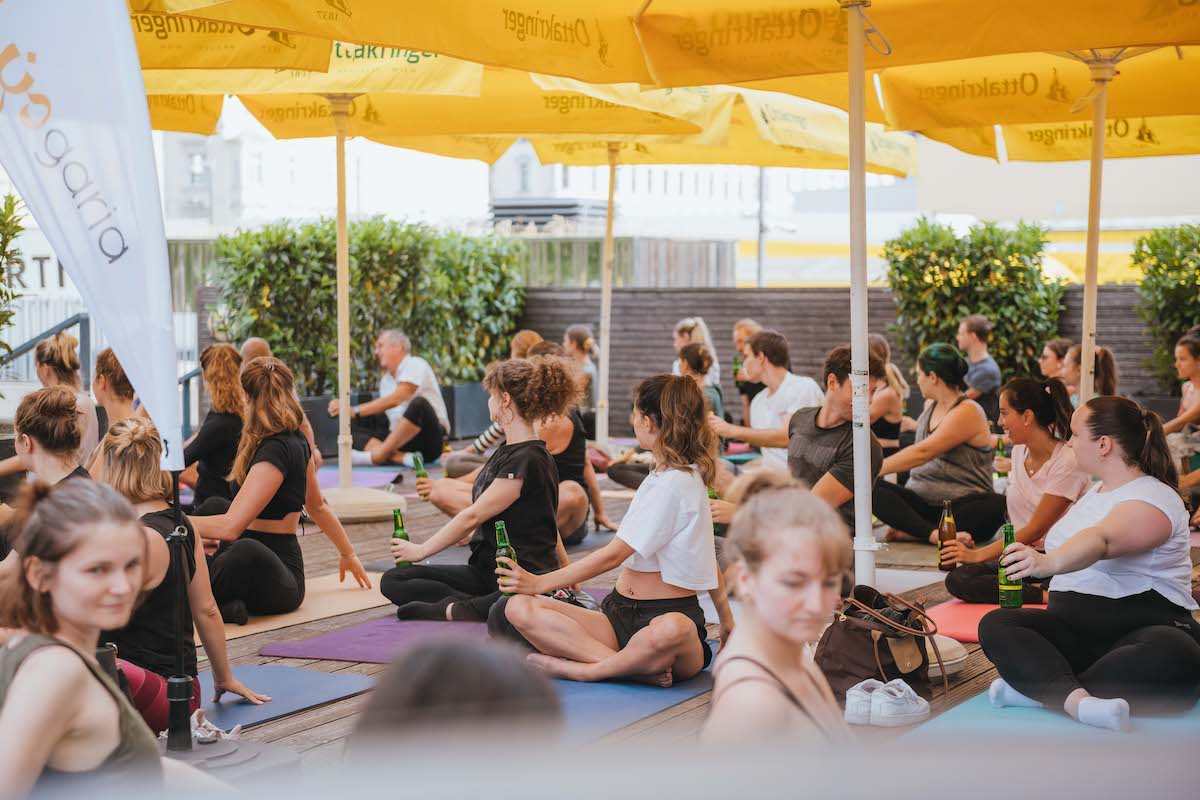Bieryoga beim Ottakringer Bierfest in der Ottakringer Brauerei in Wien