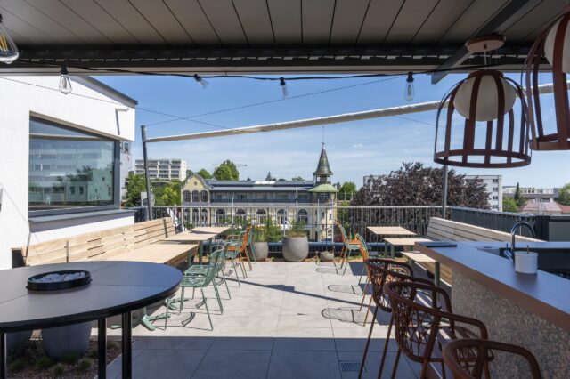 Erste Rooftop Bar in Liesing in Wien eröffnet - WILMA mit Feinkost und Soulfood.