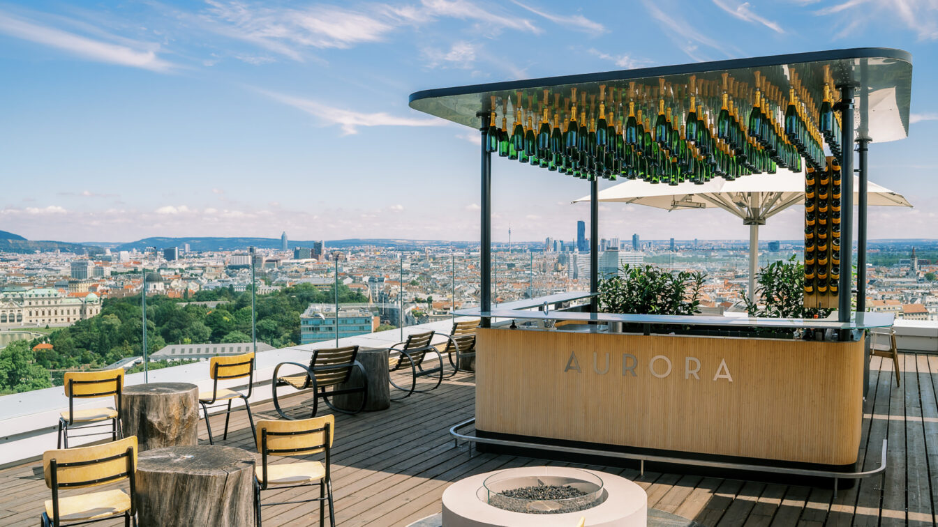 Aurora Rooftop Bar im Andaz Vienna