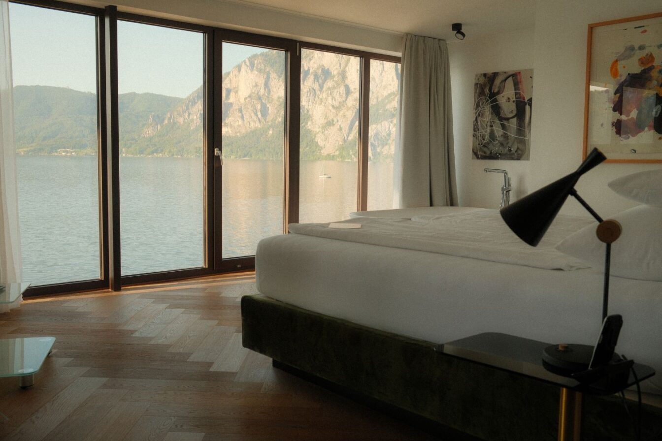 Zimmer mit Blick auf den See im Das Traunsee, Traunkirchen