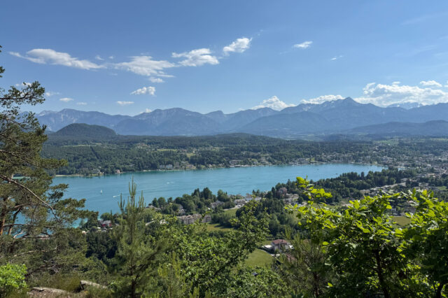 Blick vom Hohen Kreuz auf den Wörthersee in Kärnten