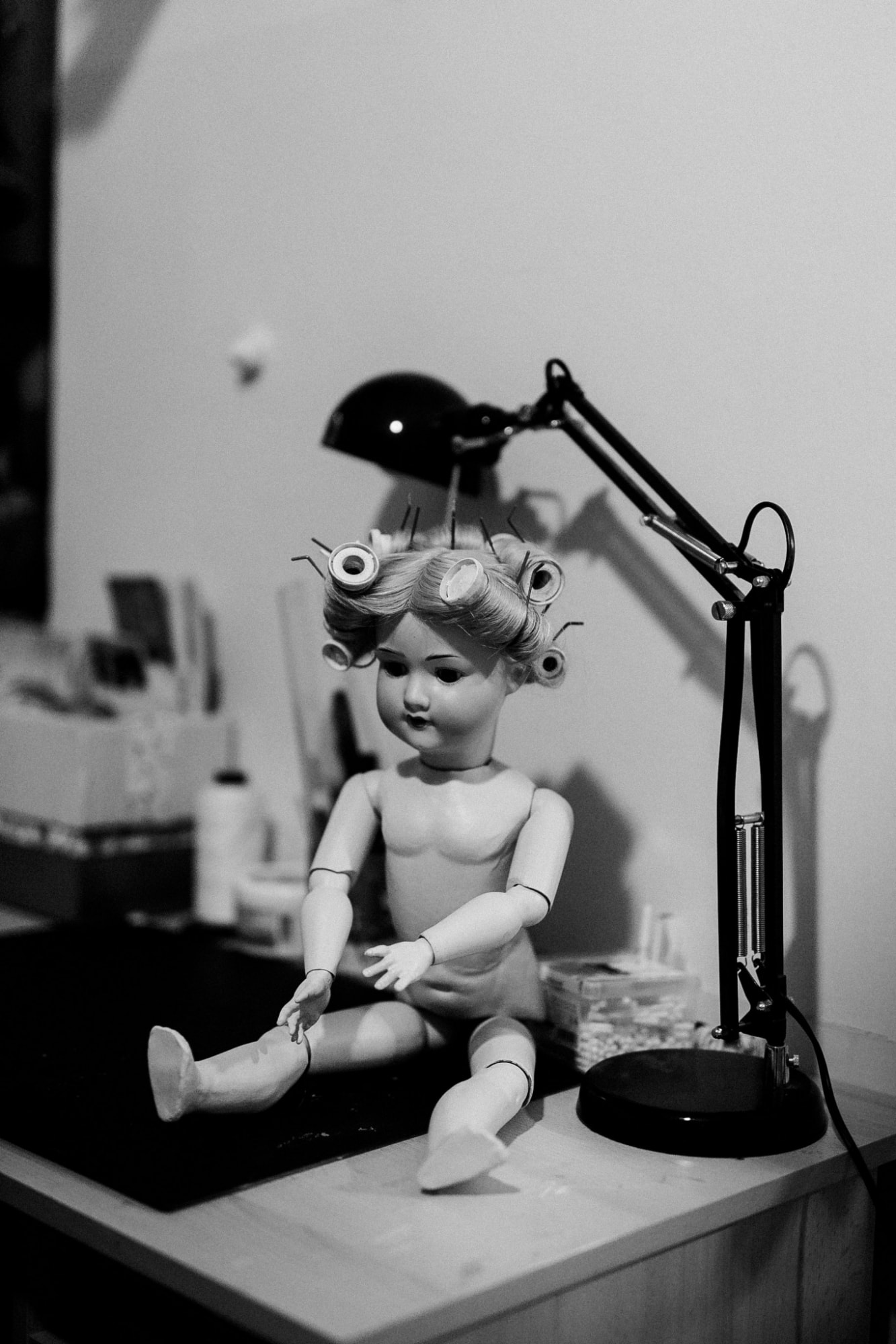 Puppendoktor Wien: Puppe mit Lockenwicklern