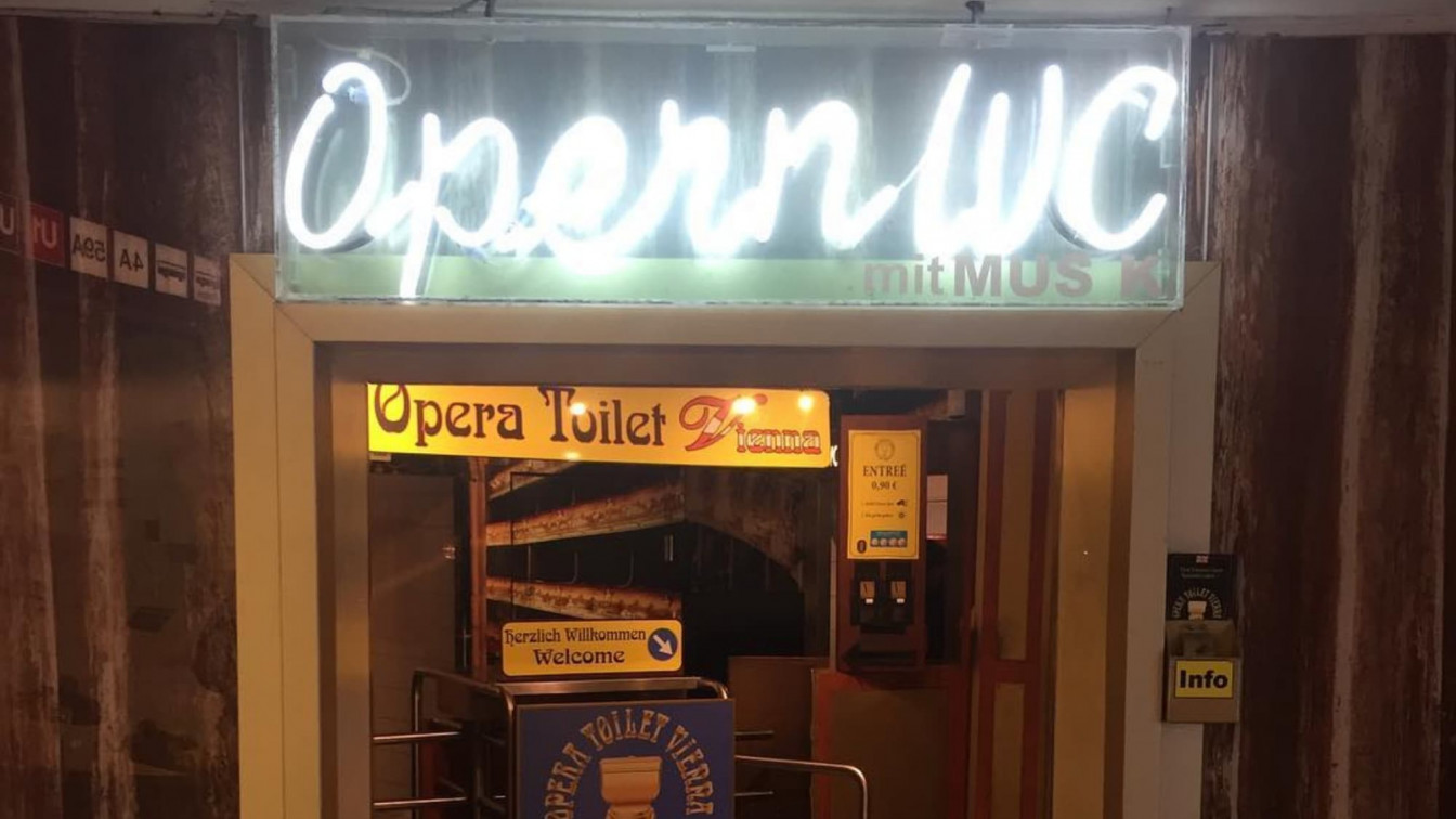 Opterntoilette schließt