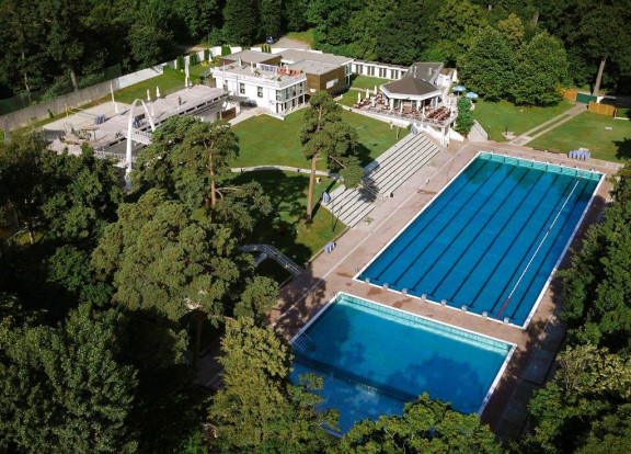 (c) Schönbrunnerbad