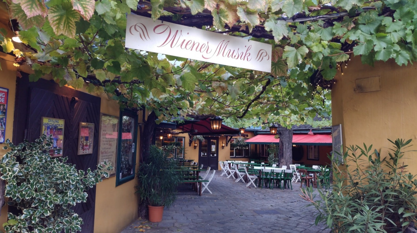 Heuriger Alter Bach-Hengl