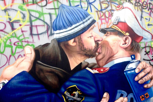 mural harbor