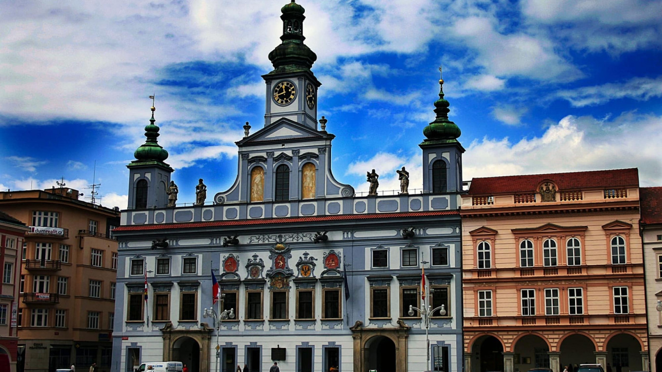 1000 Moments Budweis